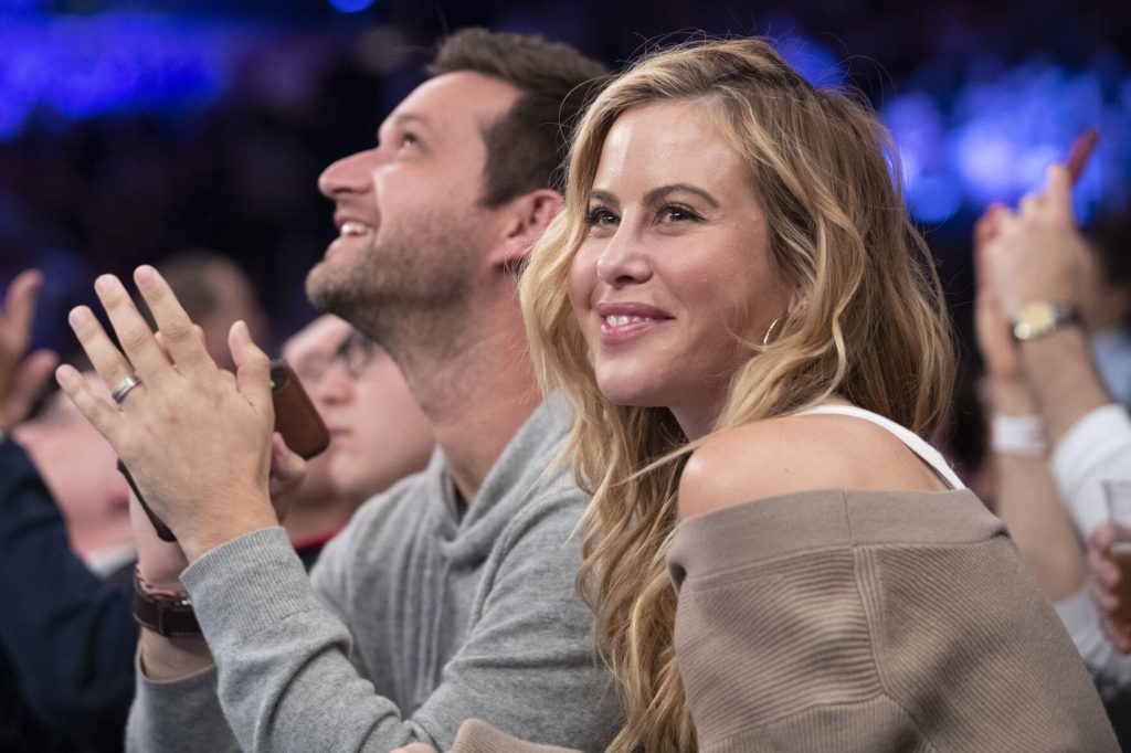 Olympic gold medalist Tara Lipinski and husband Todd Kapostasy